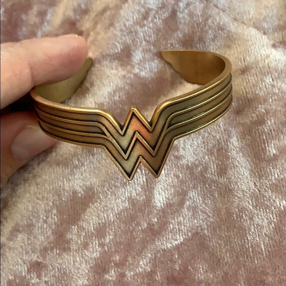 Wonder Woman cuff